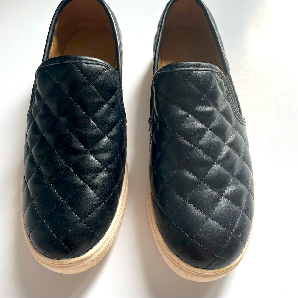 Trash sneakers size 8.5